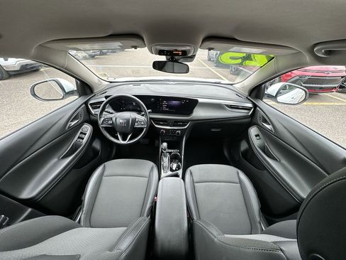 Used 2025 Buick Encore GX Preferred image 18