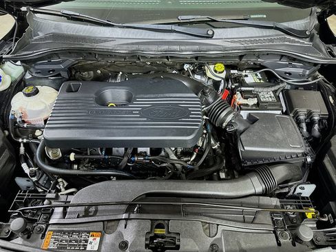 Used 2020 Ford Escape Titanium AWD/4WD image 9