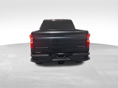 Used 2021 Chevrolet Silverado 1500 Custom image 11
