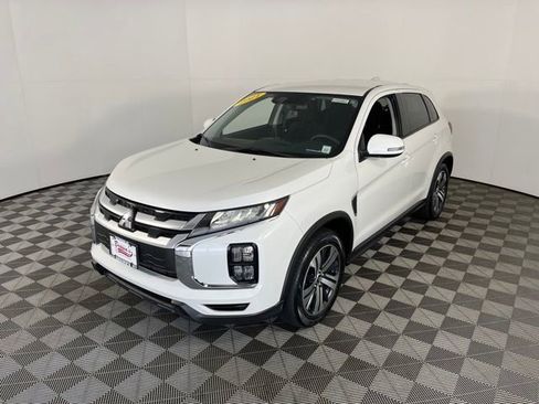Used 2021 Mitsubishi Outlander Sport SE AWD/4WD image 3