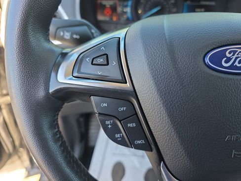 Used 2024 Ford Edge SEL image 25