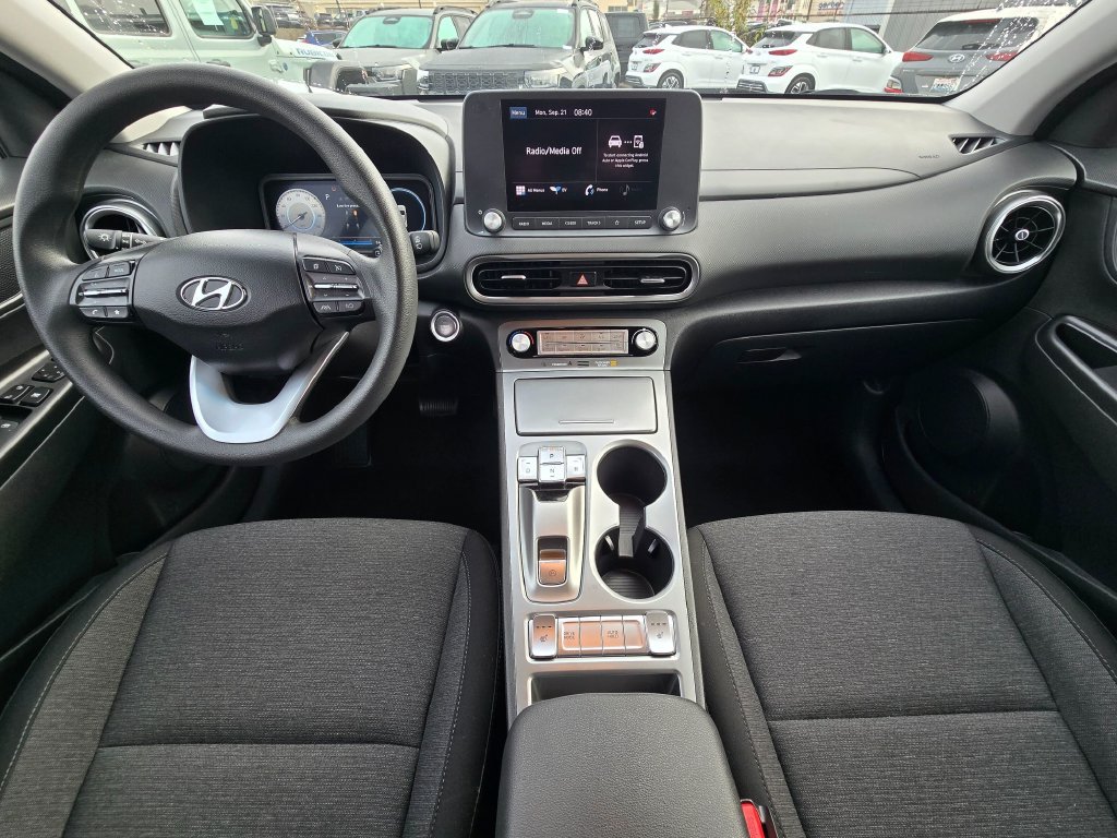 Used 2023 Hyundai Kona SE FWD image 17