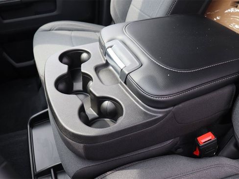 New 2024 RAM 2500 Big Horn w/ Towing Technology Group image 19