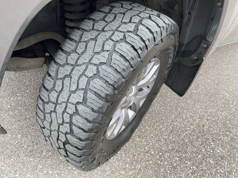 Used 2019 Toyota Tacoma SR5 image 10