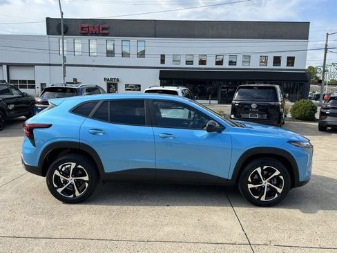 Used 2025 Chevrolet Trax RS w/ Sunroof Package image 6