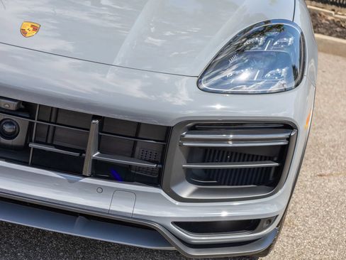 Used 2023 Porsche Cayenne Turbo GT AWD/4WD image 5
