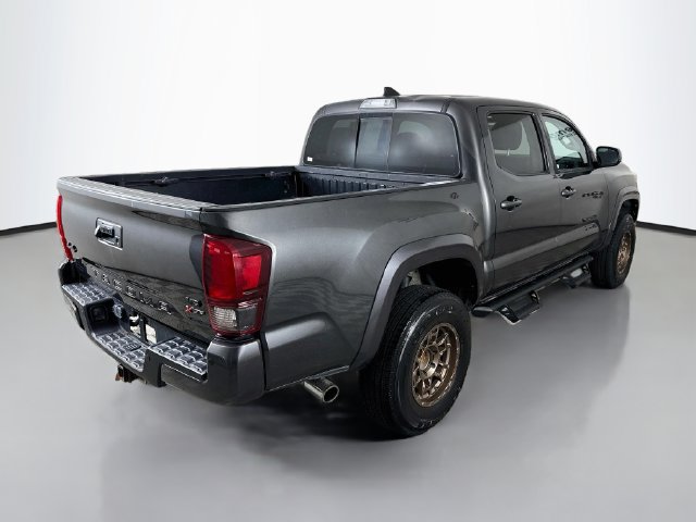 Used 2019 Toyota Tacoma SR5 AWD/4WD image 7