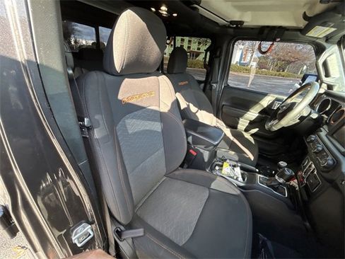Used 2023 Jeep Gladiator Mojave w/ Cold Weather Group image 11
