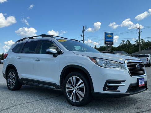 Used 2022 Subaru Ascent Touring AWD/4WD image 2