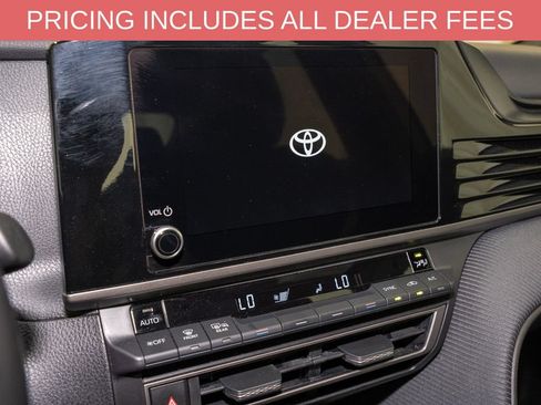 Used 2025 Toyota Camry SE FWD image 12