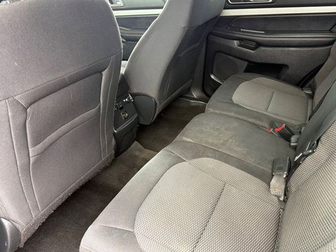 Used 2017 Ford Explorer XLT FWD image 14
