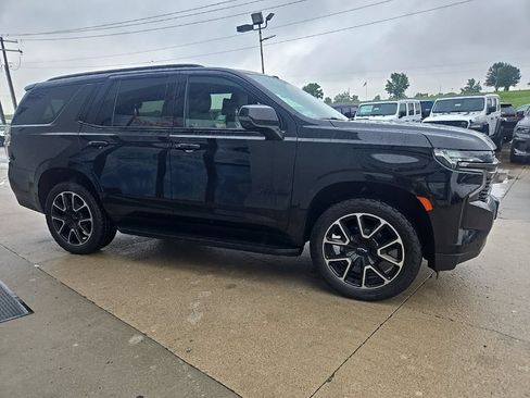 Used 2021 Chevrolet Tahoe RST w/ Luxury Package AWD/4WD image 13