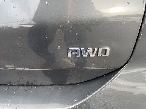 Used 2021 Chevrolet Equinox LS image 10