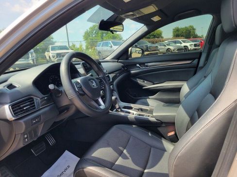 Used 2019 Honda Accord Sport image 7