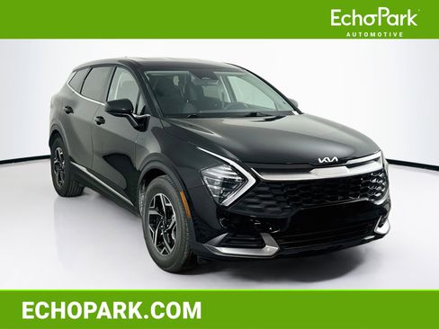 Used 2025 Kia Sportage LX FWD image 1