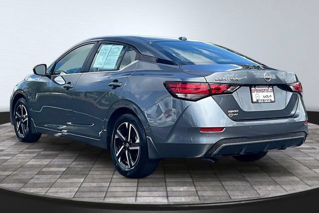 Used 2025 Nissan Sentra SV w/ All-Weather Package FWD image 4
