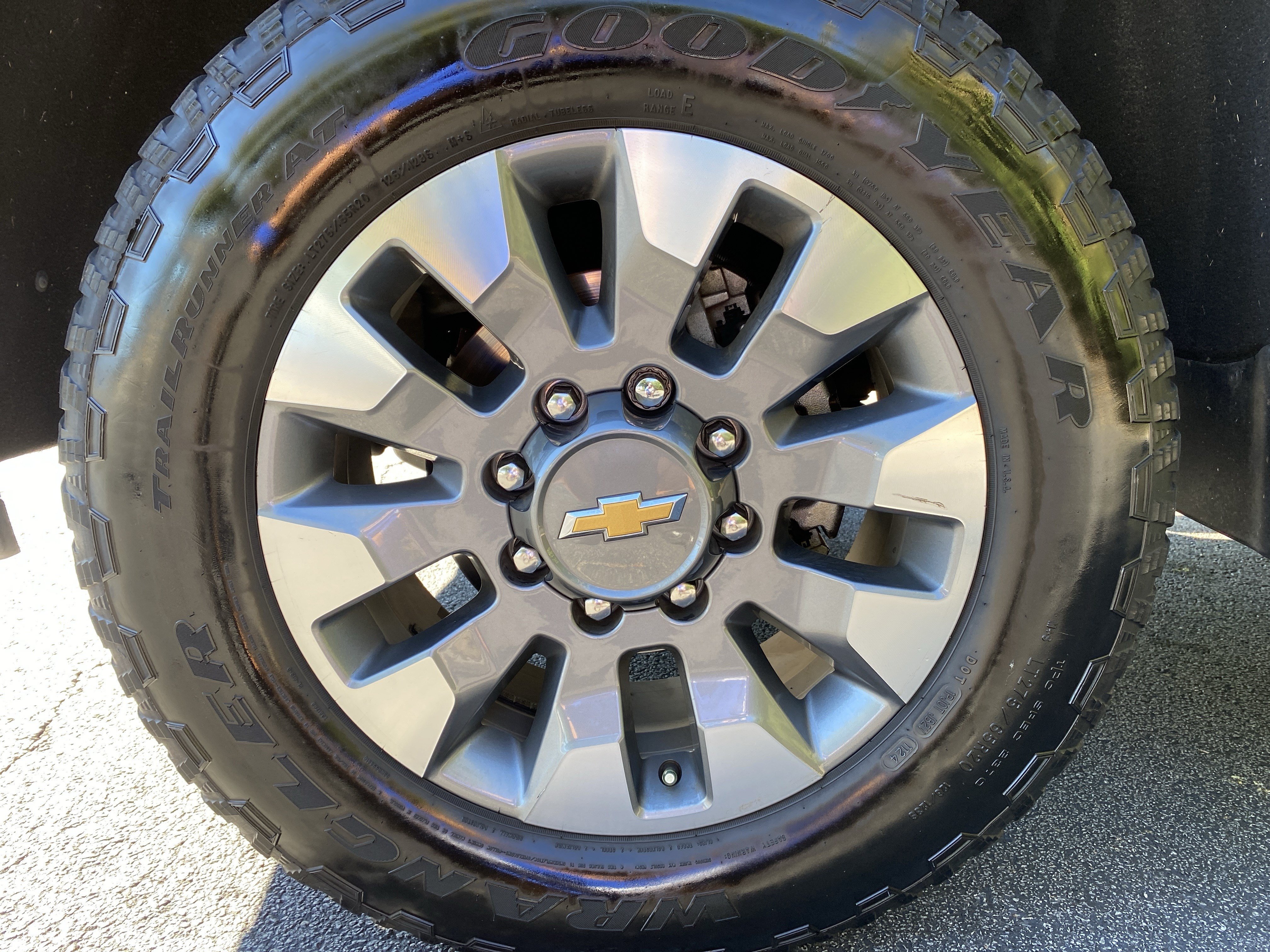 Used 2024 Chevrolet Silverado 2500 Custom w/ Custom Value Package AWD/4WD image 18