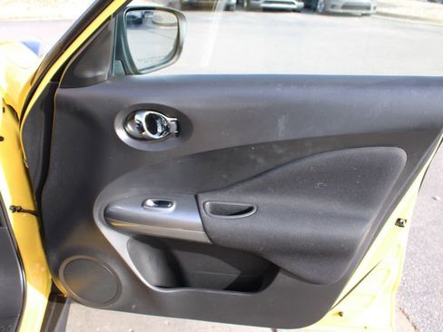 Used 2016 Nissan Juke S image 19