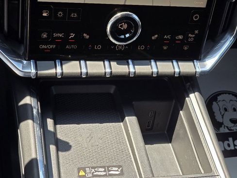 New 2025 GMC Acadia Elevation w/ Elevation Premium Package image 16