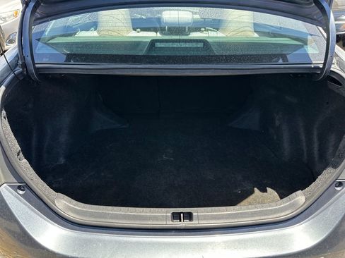 Used 2016 Toyota Corolla LE FWD image 19