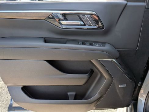New 2026 Chevrolet Tahoe High Country AWD/4WD image 30