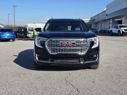 Used 2024 GMC Terrain Denali w/ Denali Premium Package image 2