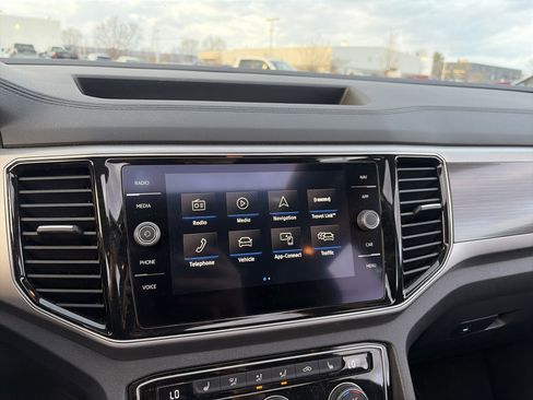 Used 2019 Volkswagen Atlas SEL image 40