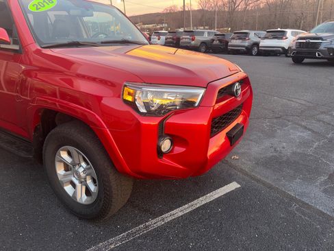 Used 2018 Toyota 4Runner SR5 Premium image 6