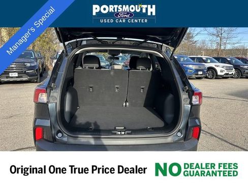 Certified 2022 Ford Escape SE w/ SE Sport Appearance Package image 17