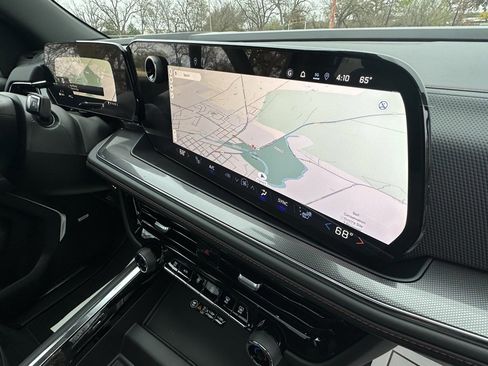 New 2026 Chevrolet Suburban RST w/ RST Capability Package image 9