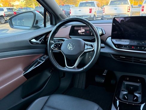 Used 2021 Volkswagen ID.4 Pro S w/ Gradient Package image 11