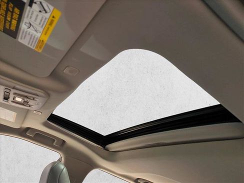 Used 2023 Toyota Highlander XLE FWD image 15