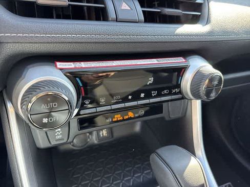 Used 2025 Toyota RAV4 LE image 22