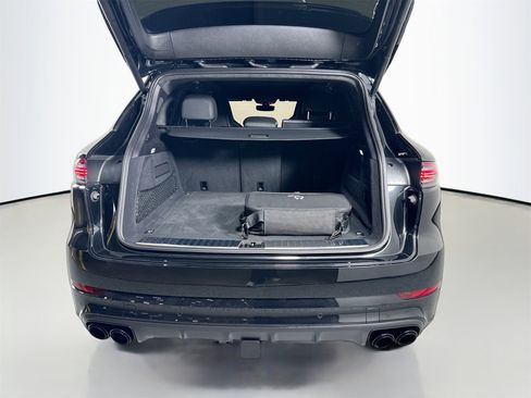 Certified 2023 Porsche Cayenne Turbo S image 36