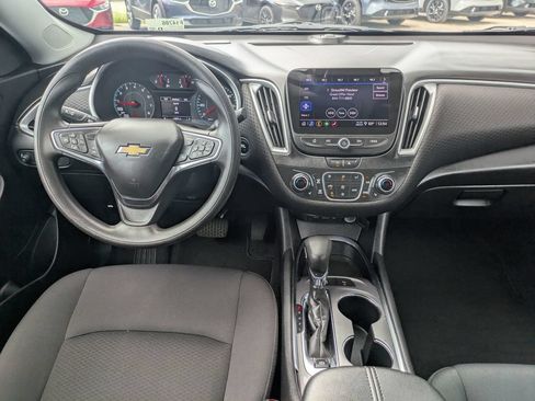 Used 2025 Chevrolet Malibu LT FWD image 33