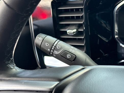 Used 2024 Chevrolet Silverado 1500 LT image 35