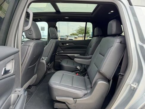 Used 2026 Chevrolet Traverse LT w/ Sun and Wheel Package FWD image 13