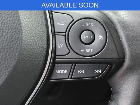 Used 2022 Toyota RAV4 XLE w/ Convenience Package AWD/4WD image 18