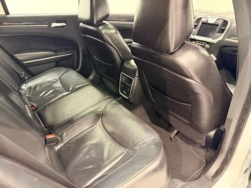Used 2020 Chrysler 300 Limited AWD/4WD image 47
