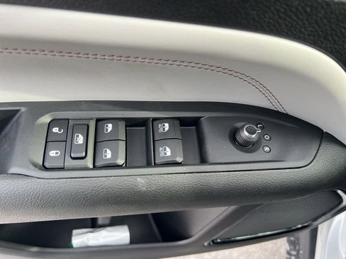 New 2026 Jeep Compass Limited image 19