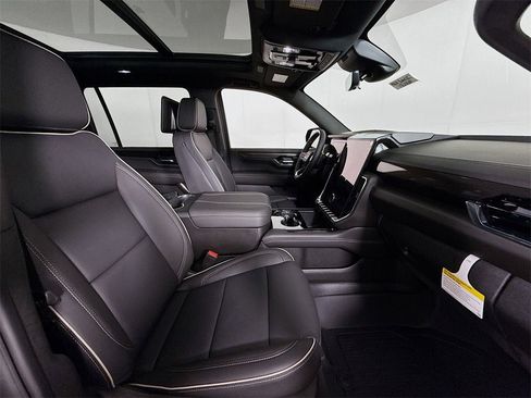 New 2026 GMC Yukon XL Elevation w/ Elevation Premium Package image 26