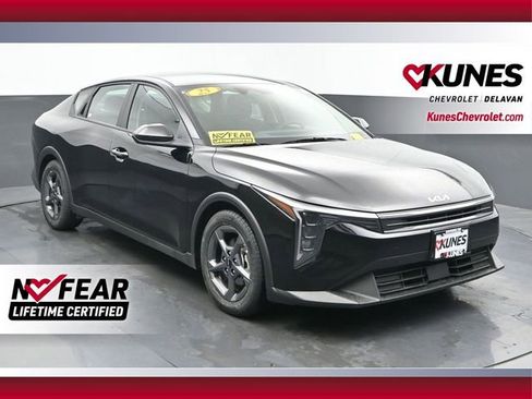 Used 2025 Kia K4 FWD image 1