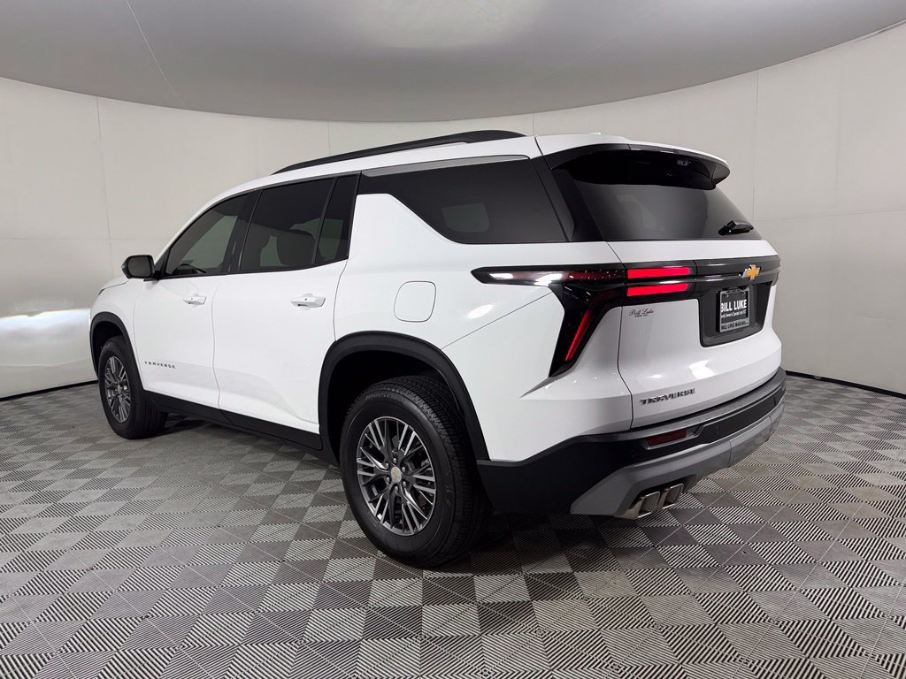 Used 2026 Chevrolet Traverse LT w/ Driver Confidence Package FWD image 10