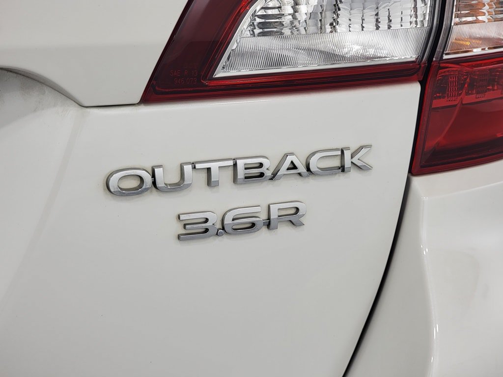 Used 2018 Subaru Outback 3.6R Touring w/ Protection Package #1 AWD/4WD image 9