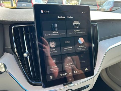 New 2026 Volvo XC60 B5 Ultra w/ Climate Package image 28