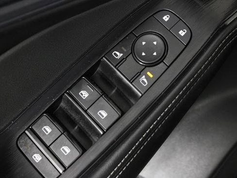 Certified 2024 Nissan Rogue SV image 25