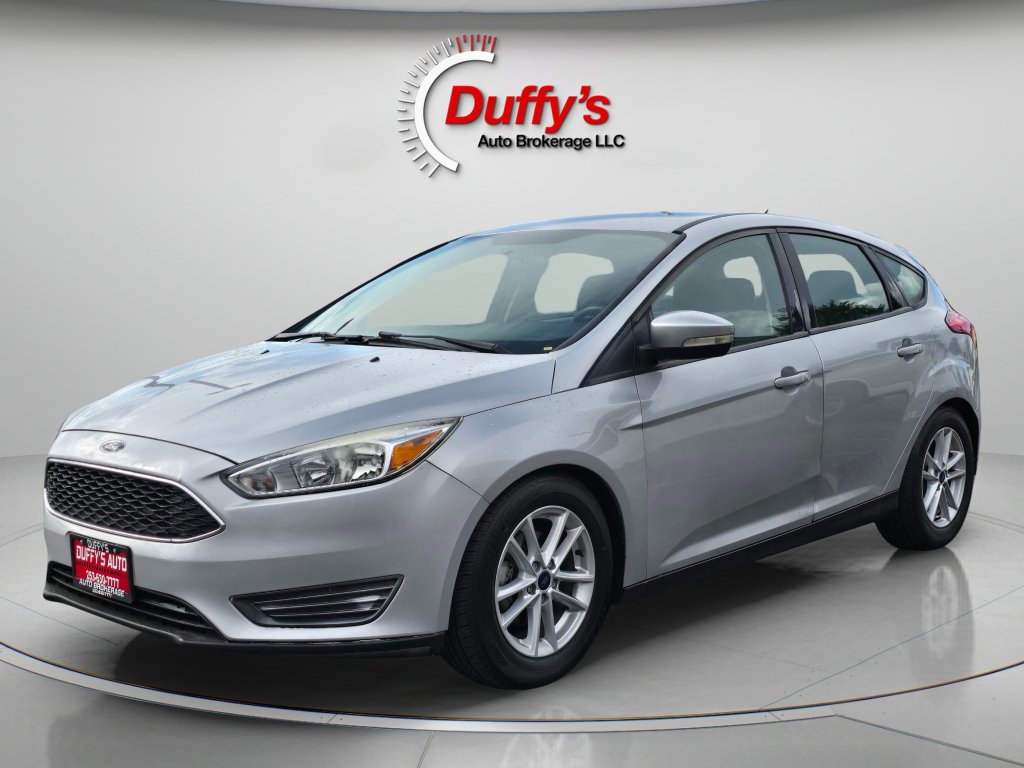Used 2016 Ford Focus SE w/ SE Cold Weather Package FWD image 6