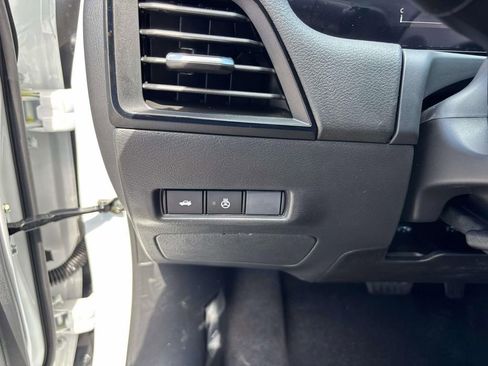 New 2026 Nissan Sentra SV FWD image 10