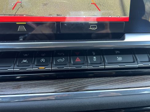 Used 2024 Chevrolet Silverado 1500 LT image 19