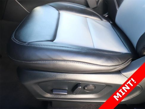 Certified 2022 Ford Explorer XLT w/ Equipment Group 202A image 14